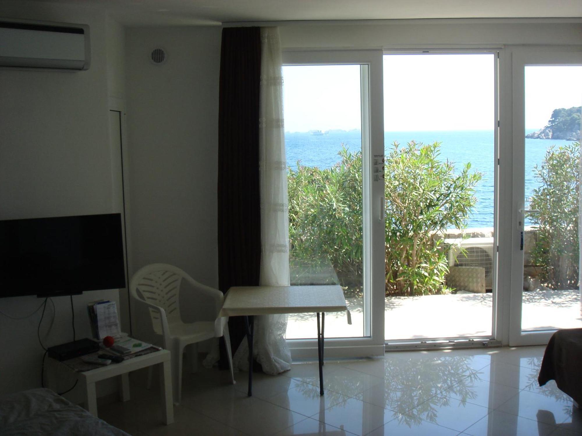 Beach House On The Cliff Zaton  Ngoại thất bức ảnh